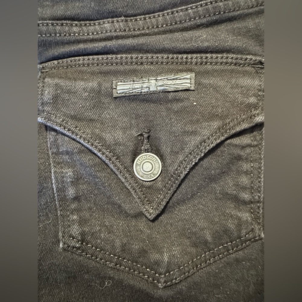NWOT Hudson slim straight leg jeans. Size 10 - Picture 3 of 6